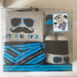 5-piece baby layette gift set